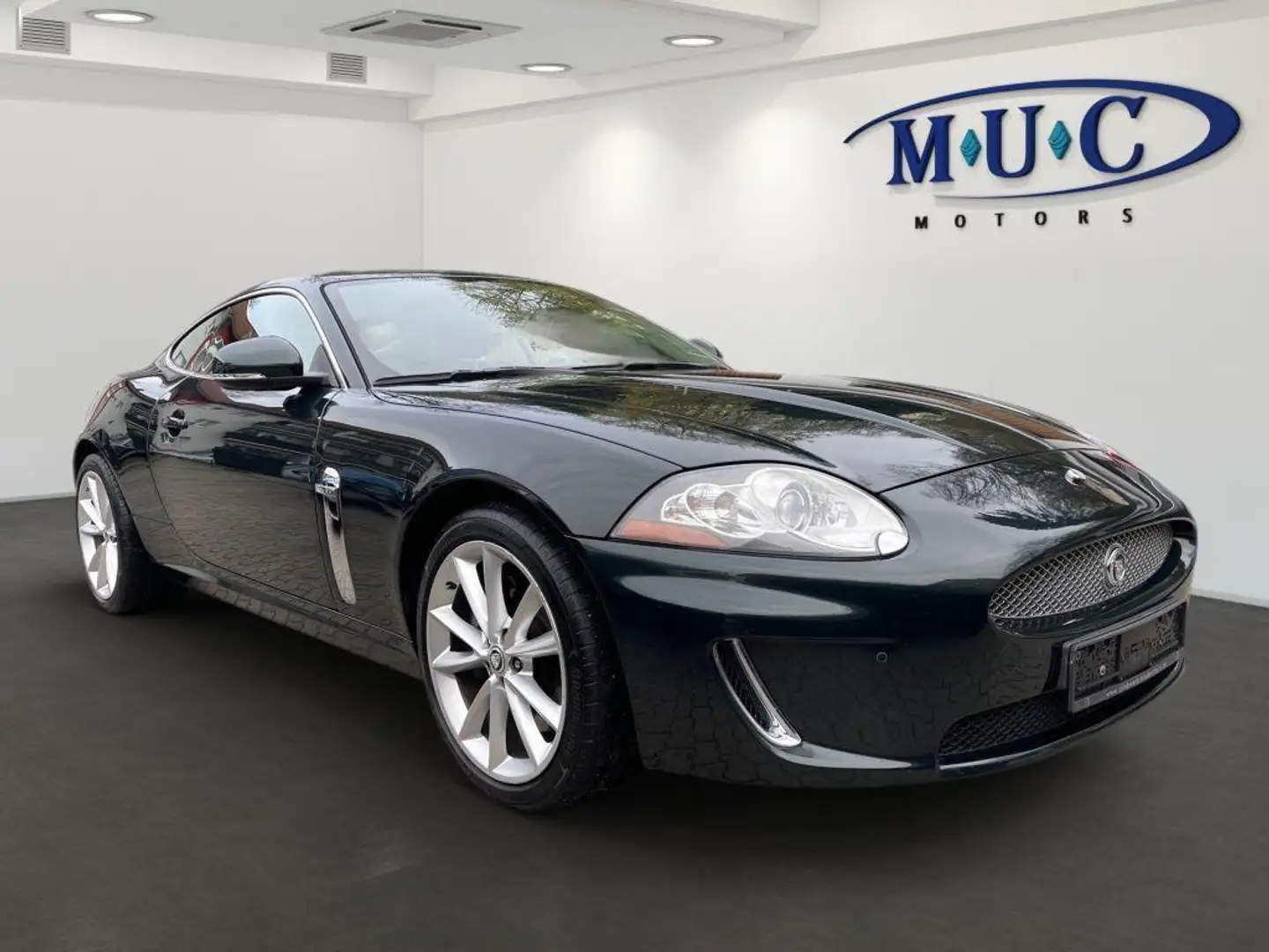 Jaguar XK 5.0 Coupe Portfolio - 2