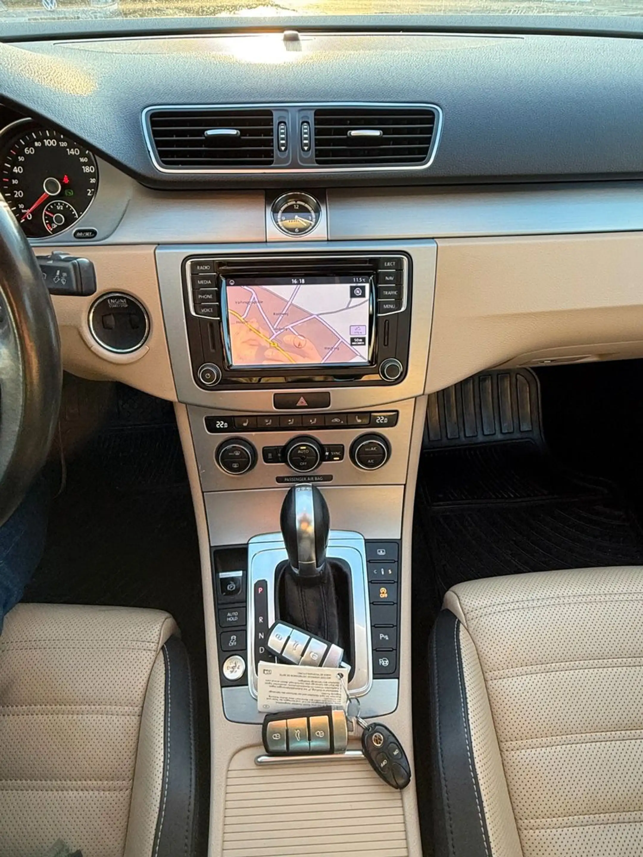 Volkswagen CC -2.0TDI-Euro6-Leder-Xenon-Pano-DSG-Standheizun — photo 15