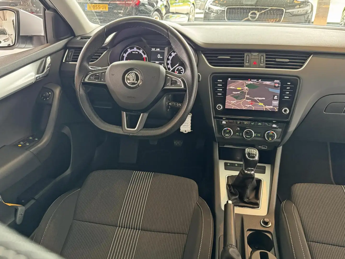 Skoda Octavia Combi 1.0 TSI Greentech Ambition Grijs - 2
