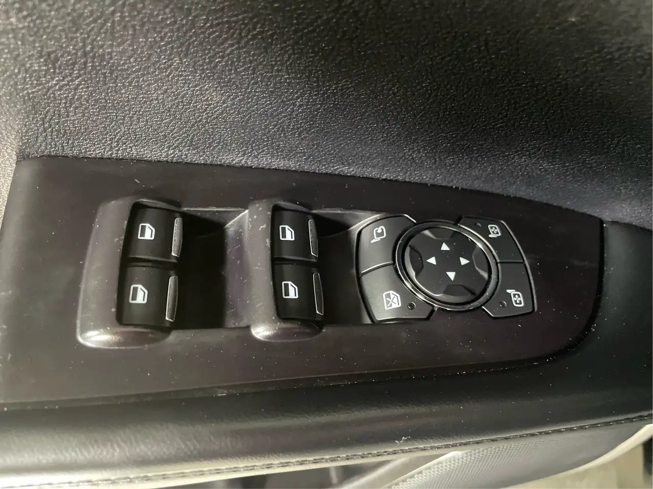 Lincoln MKX снимка Lincoln MKX