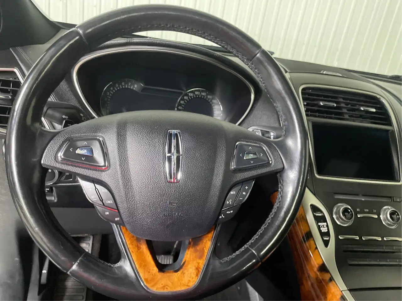 Lincoln MKX снимка Lincoln MKX