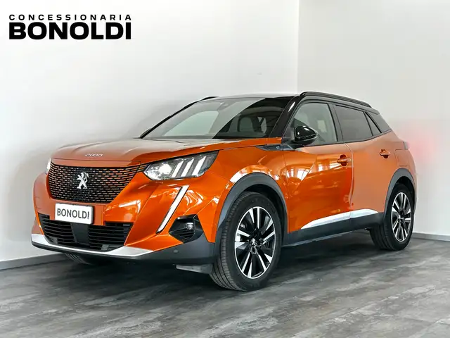 Peugeot 2008 motore elettrico 136 cv GT Full Led Tetto Neopat.