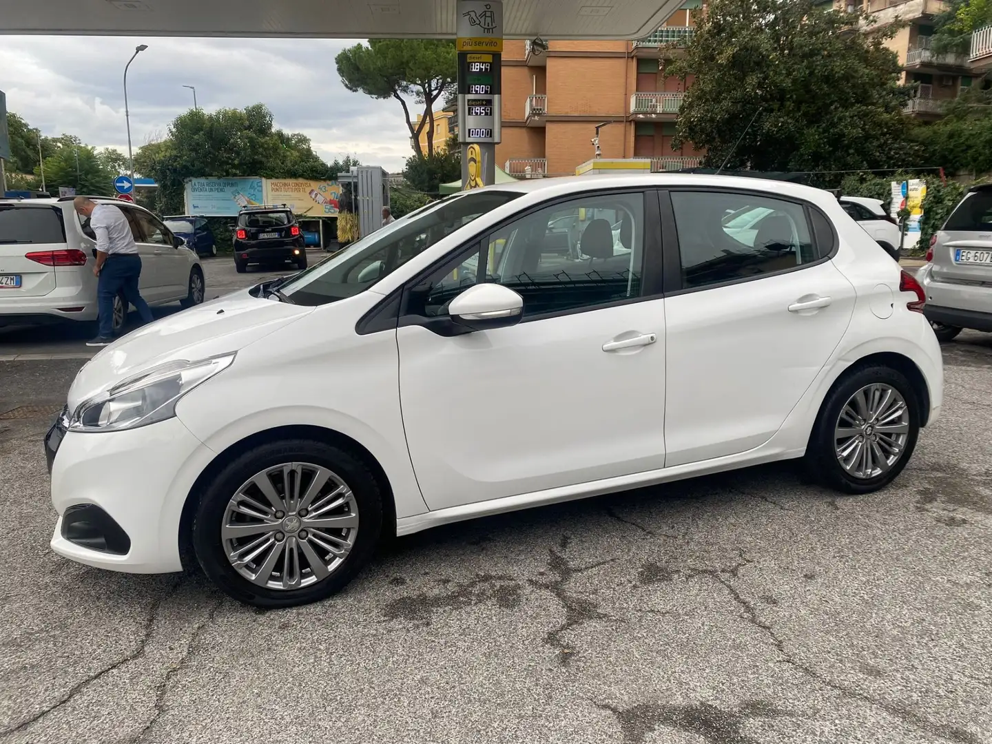 Peugeot 208 208 I 2015 5p 1.6 bluehdi Active 75cv Bianco - 2