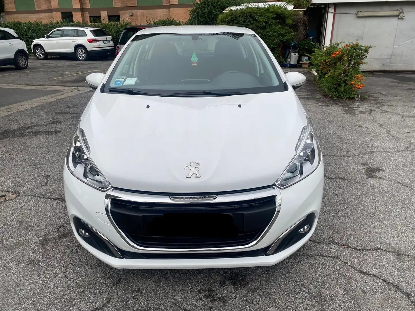 Peugeot 208 208 I 2015 5p 1.6 bluehdi Active 75cv Bianco - 1