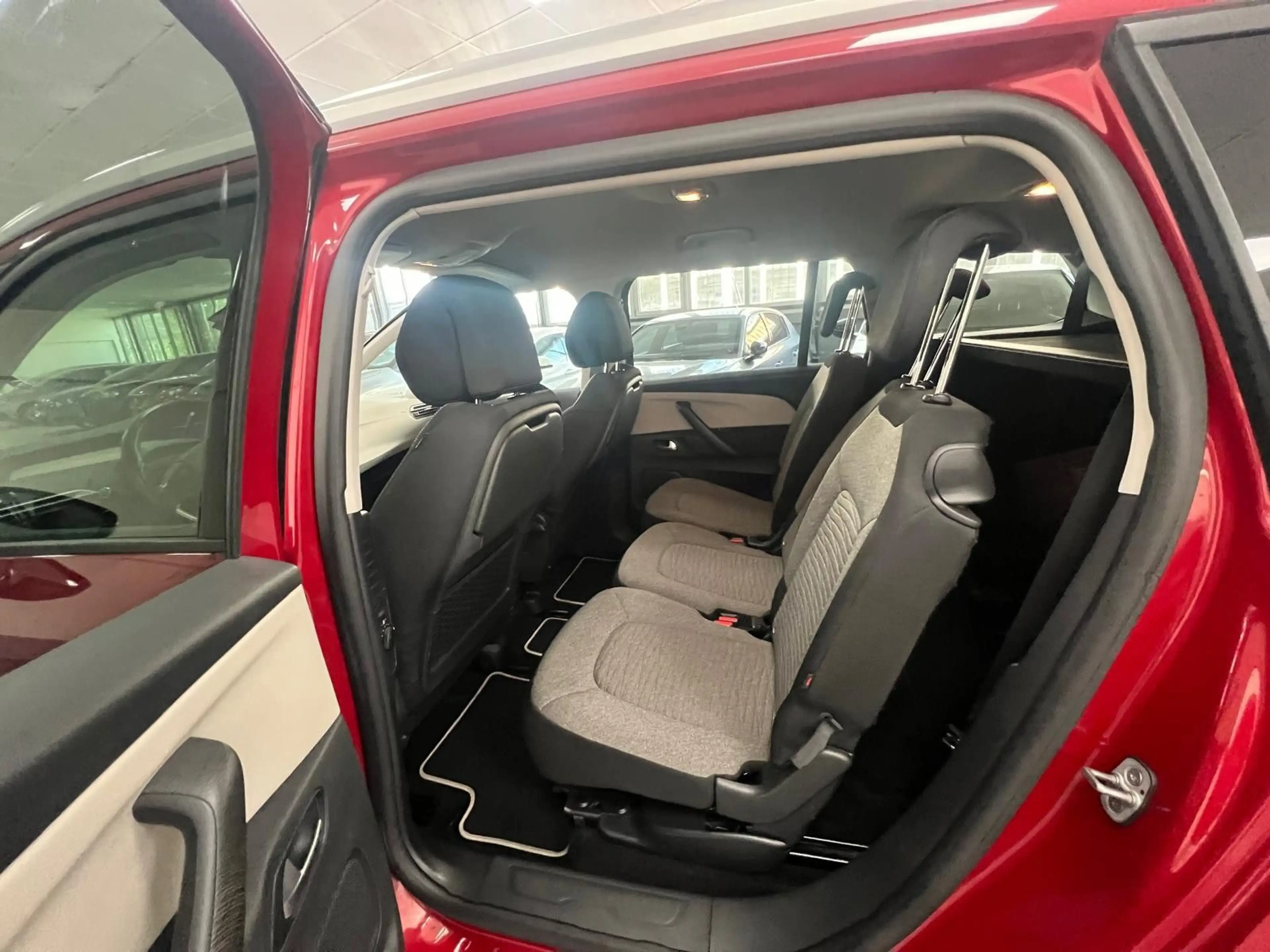 Citroen Grand C4 Picasso /Spacetourer Business — photo 15