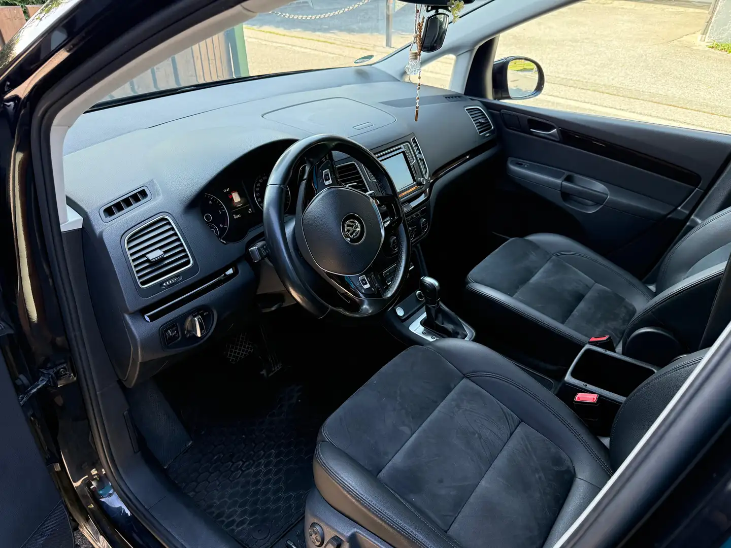 Volkswagen Sharan Sharan Highline BMT SCR 2,0 TDI DSG 4Motion Highline Schwarz - 2