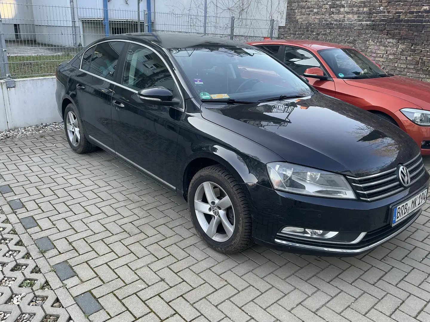 Volkswagen Passat Comfortline BlueMotion Schwarz - 2