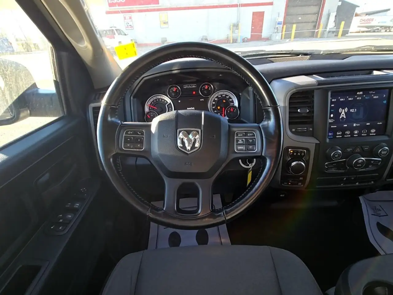 RAM 1500 снимка RAM 1500
