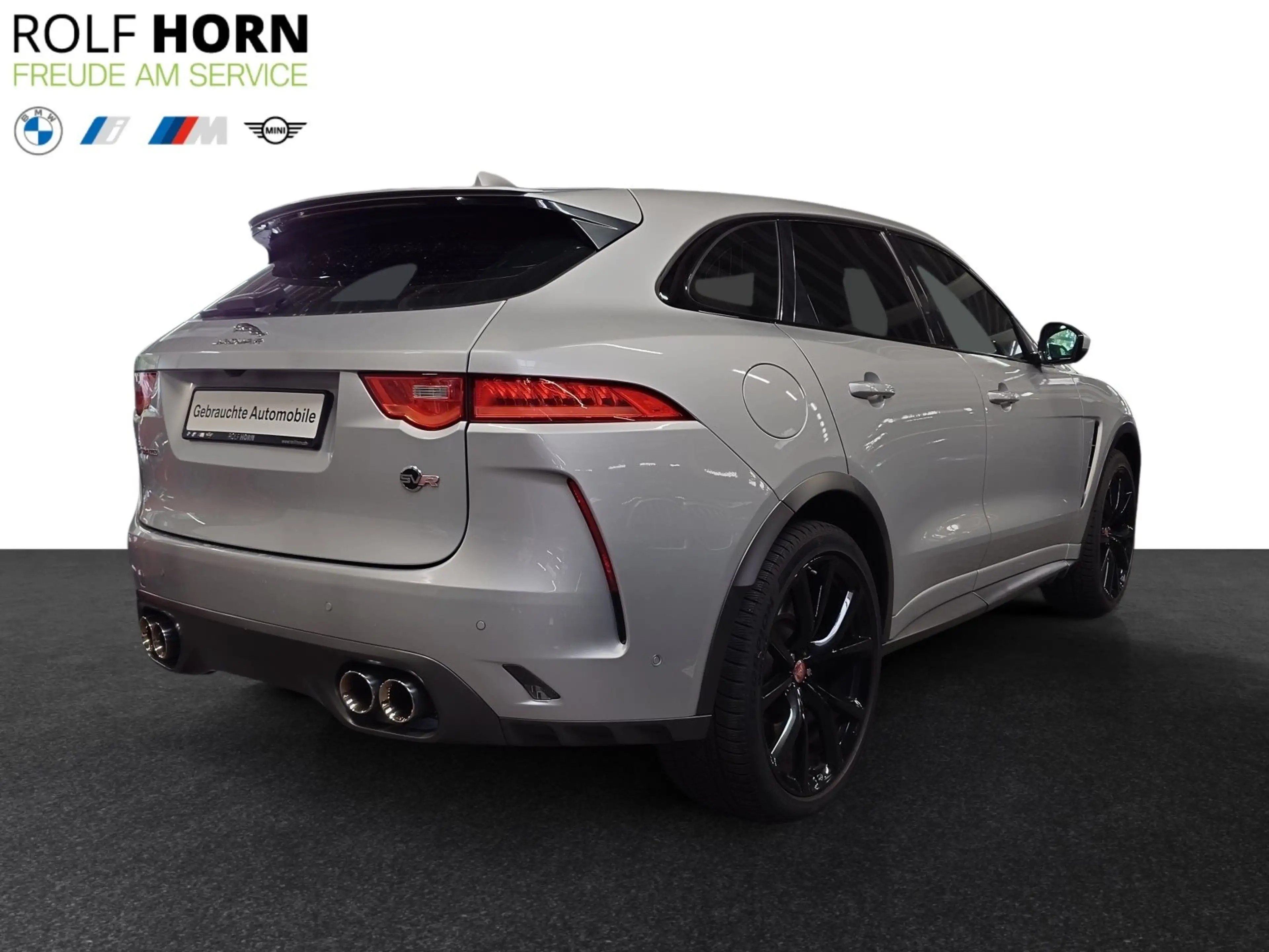 Jaguar F-Pace SVR AWD Autom Klima 360° Navi Sitzhzg — photo 2
