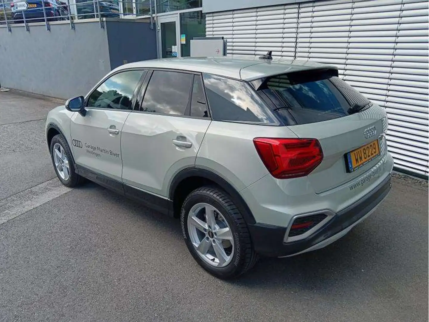 Audi Q2 Advanced 35 TDI s-tronic Gris - 2