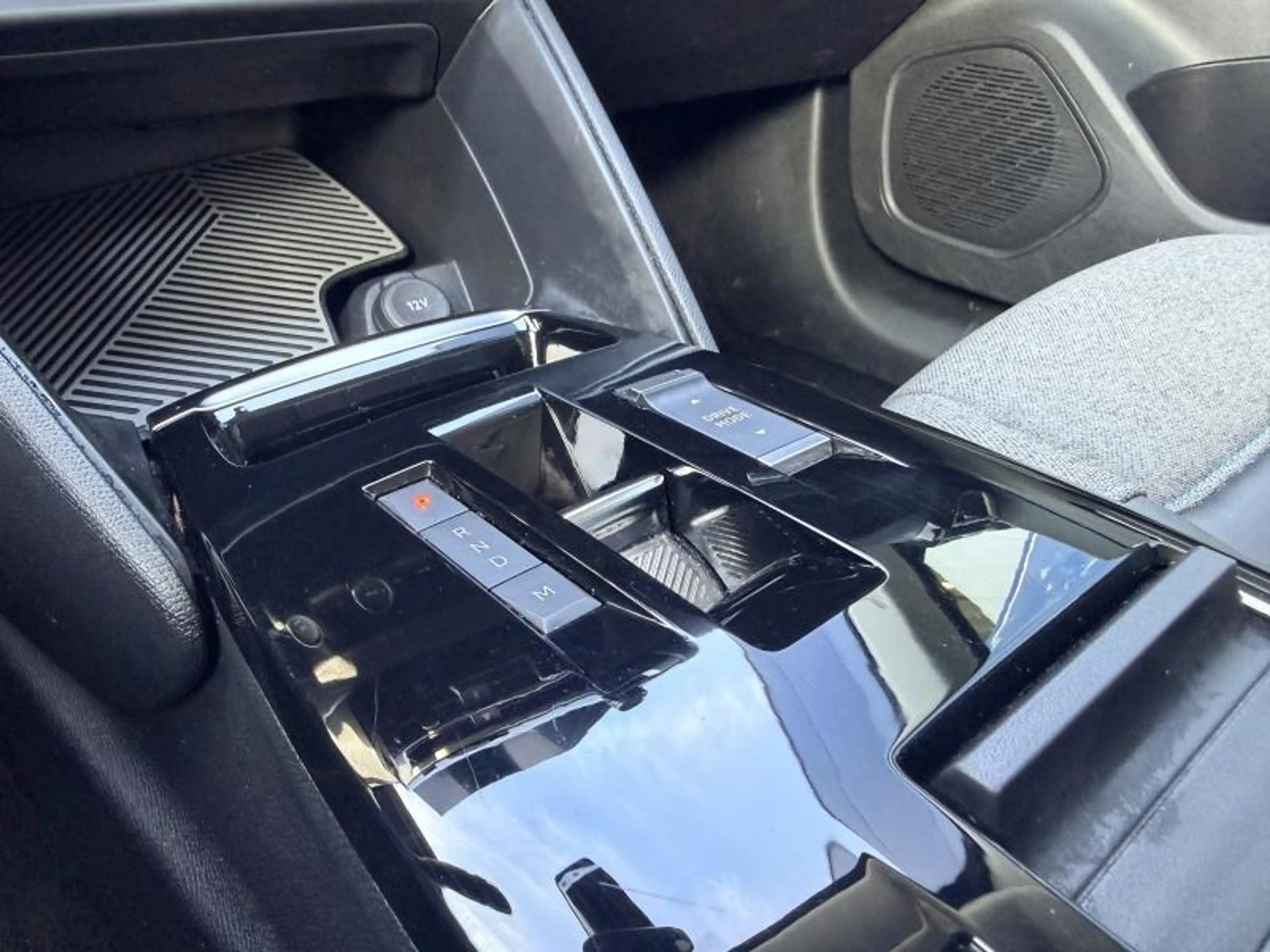 Citroen C4 X MAX / AUTOMATIQUE 130CH — photo 9