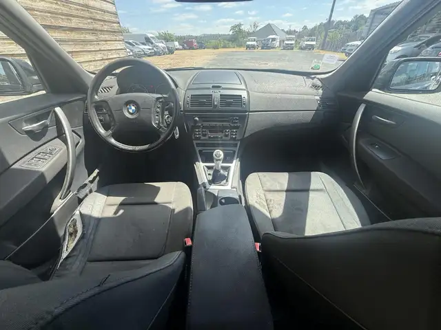 BMW X3 view 15