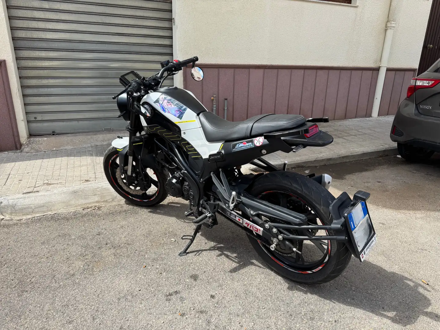 Benelli Leoncino 125 Blanc - 2