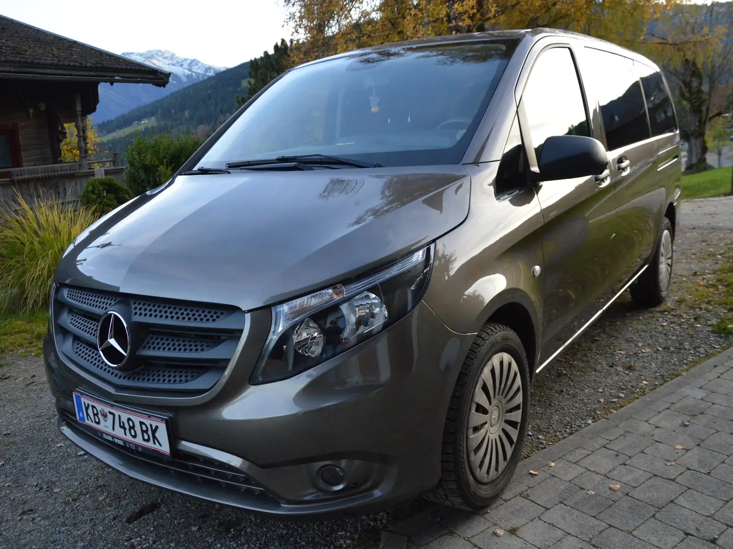 Mercedes-Benz Vito 114VTP/L 4X2 3200 Vito Tourer Combi Grau - 1