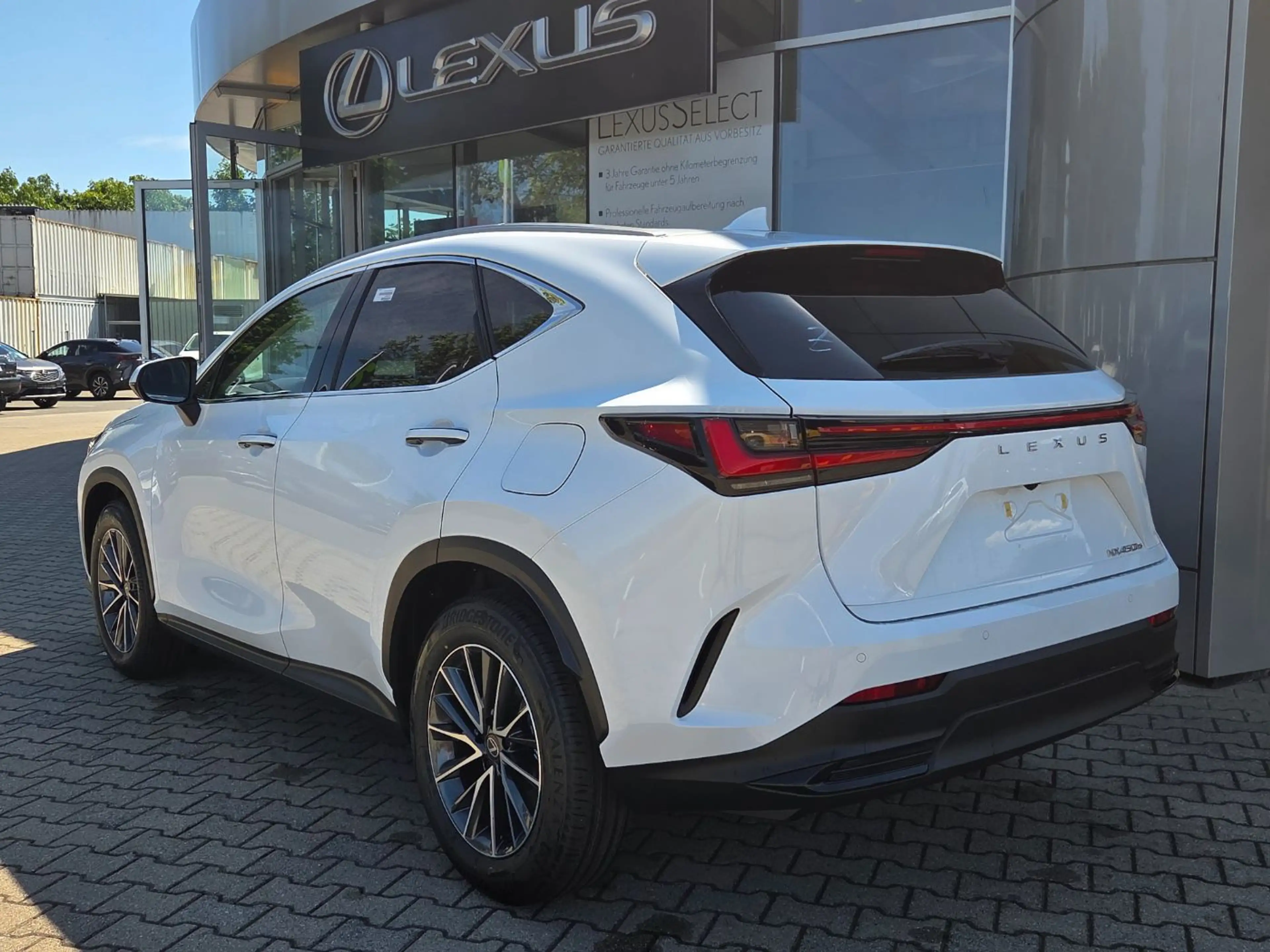 Lexus NX 450h+ Plug-in Business Line LED, SHZ, 360°Kam. — photo 3