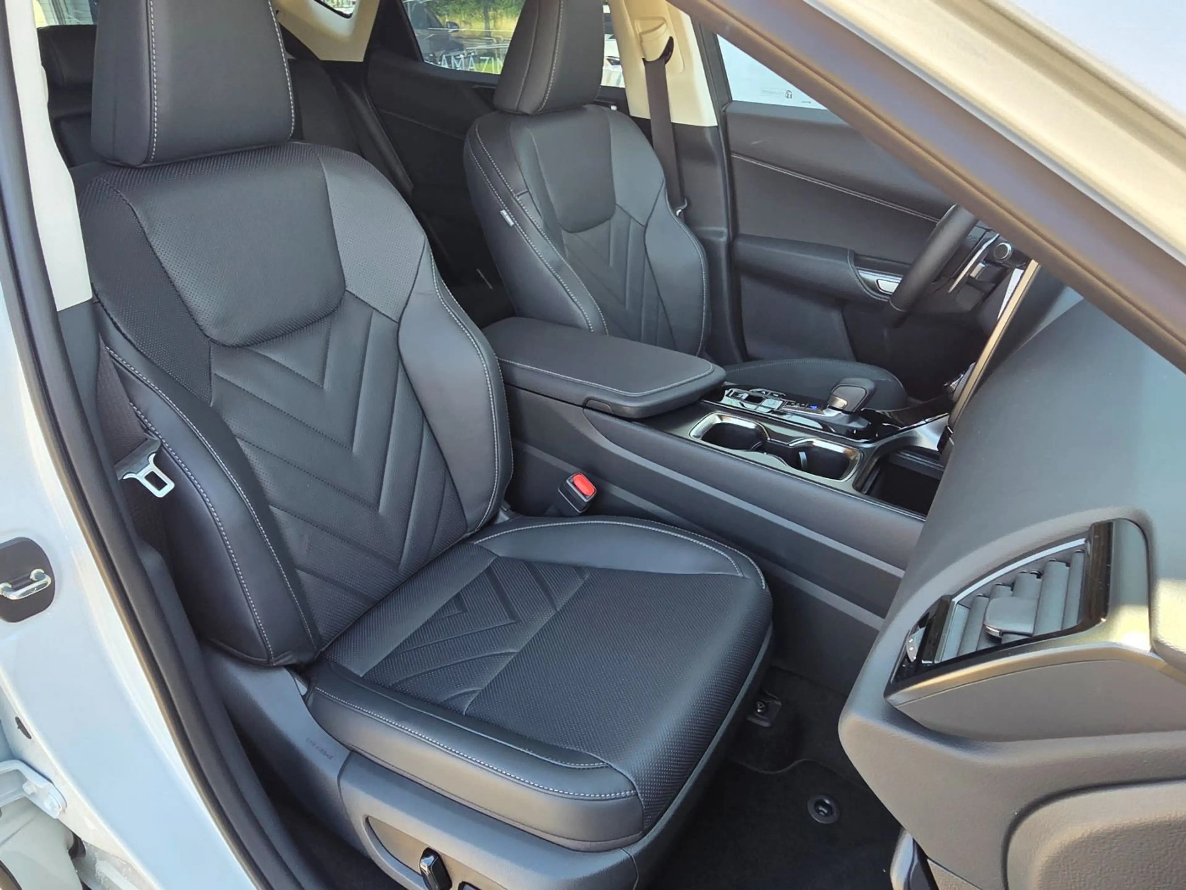 Lexus NX 450h+ Plug-in Business Line LED, SHZ, 360°Kam. — photo 9