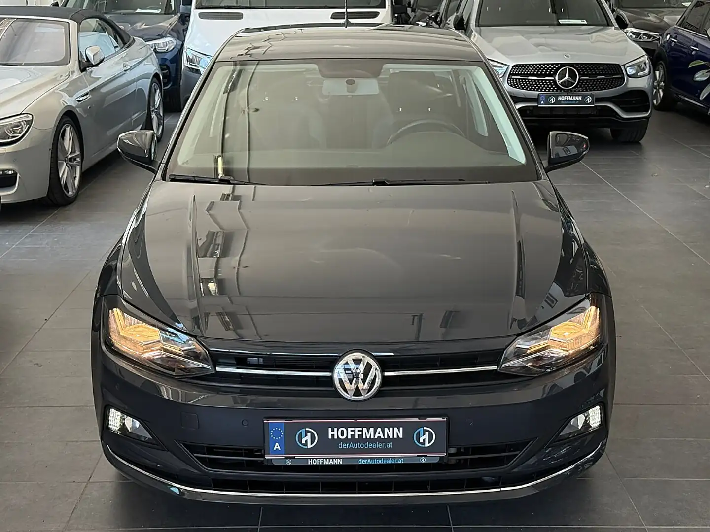 Volkswagen Polo 1,6 TDI SCR Highline Grau - 2