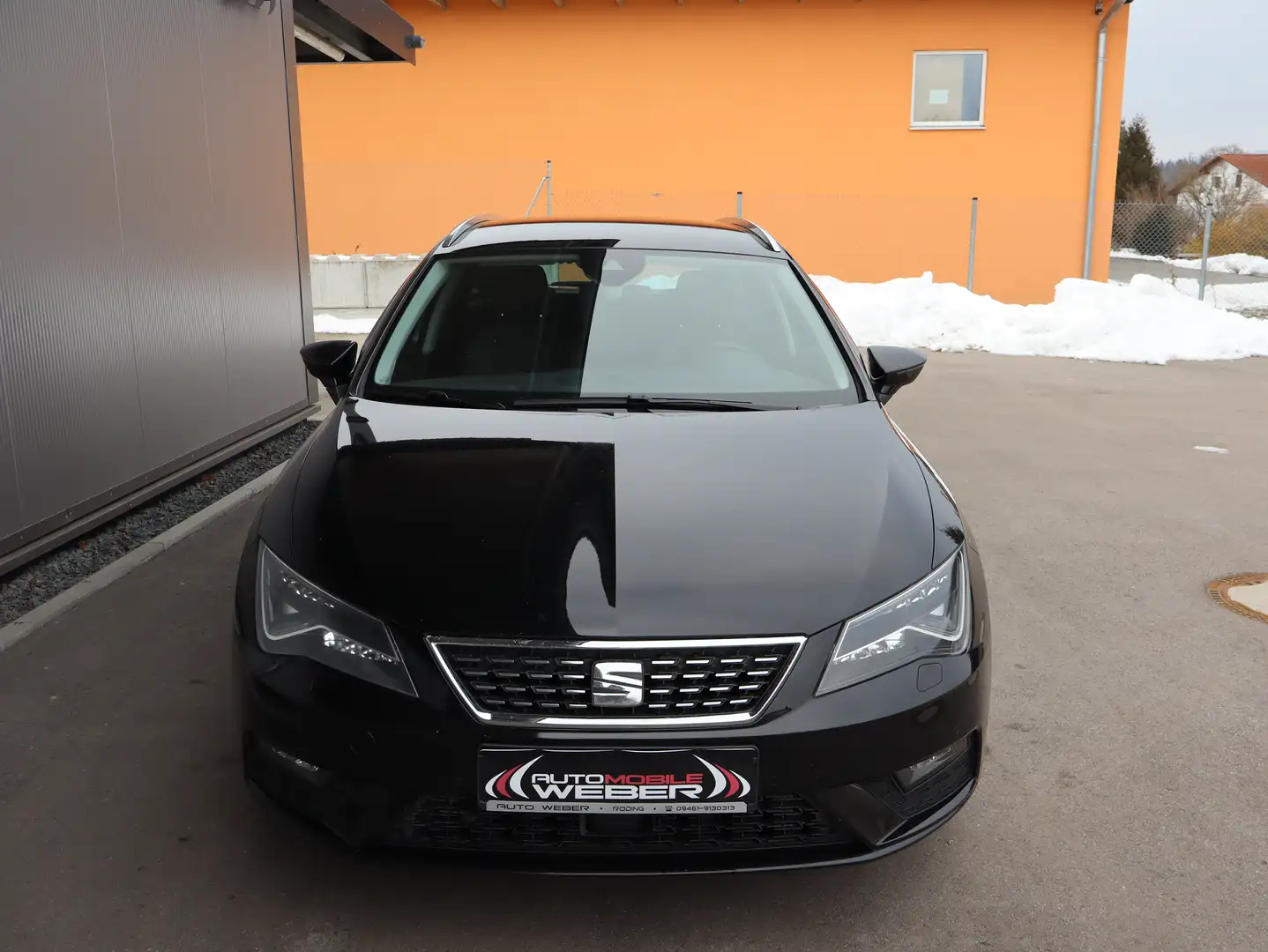 SEAT Leon ST 1.5 TSI ACT DSG XCELLENCE *LED*NAVI*AHK*17"ALU Schwarz - 2