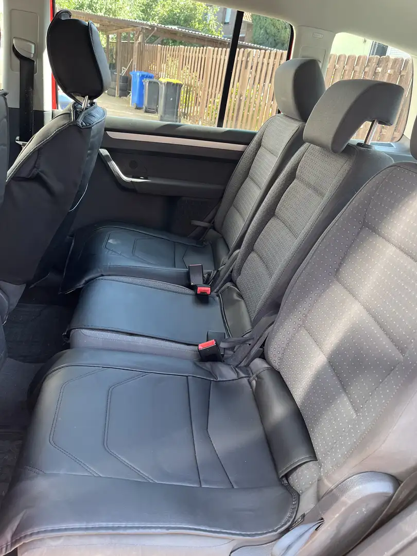 Volkswagen Touran Trendline Rouge - 2