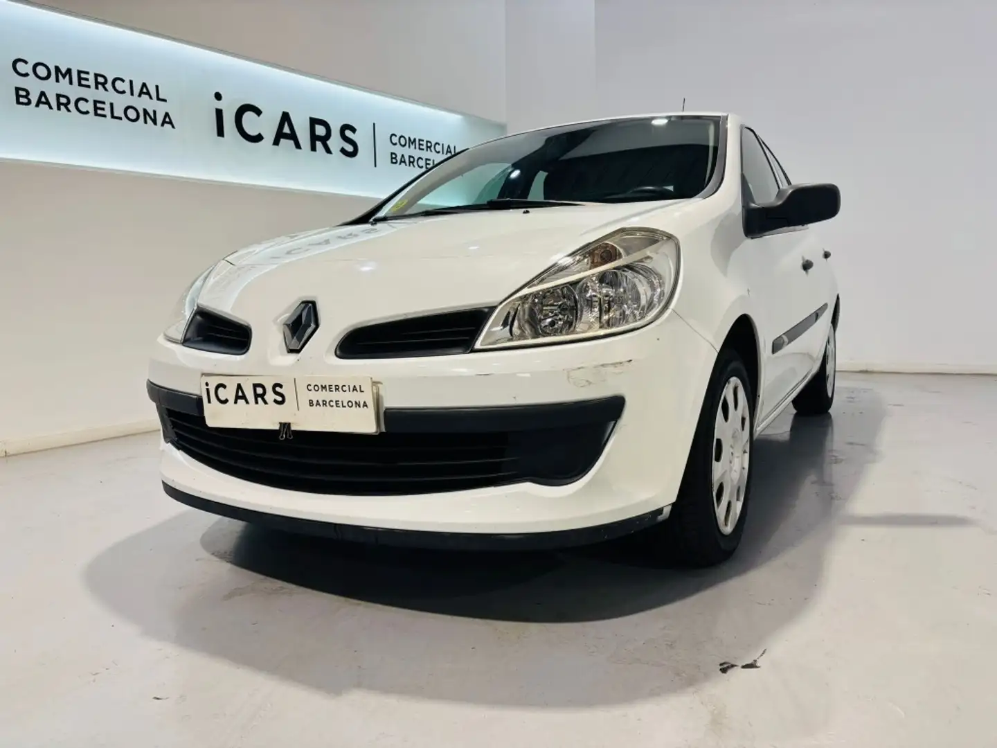 Renault Clio 1.5DCI Expression Weiß - 1