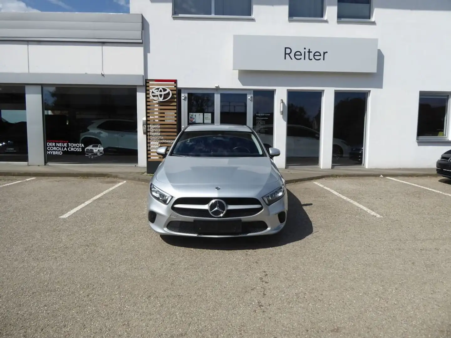 Mercedes-Benz A 180 d *LED*NAVI*KAMERA* Silber - 1