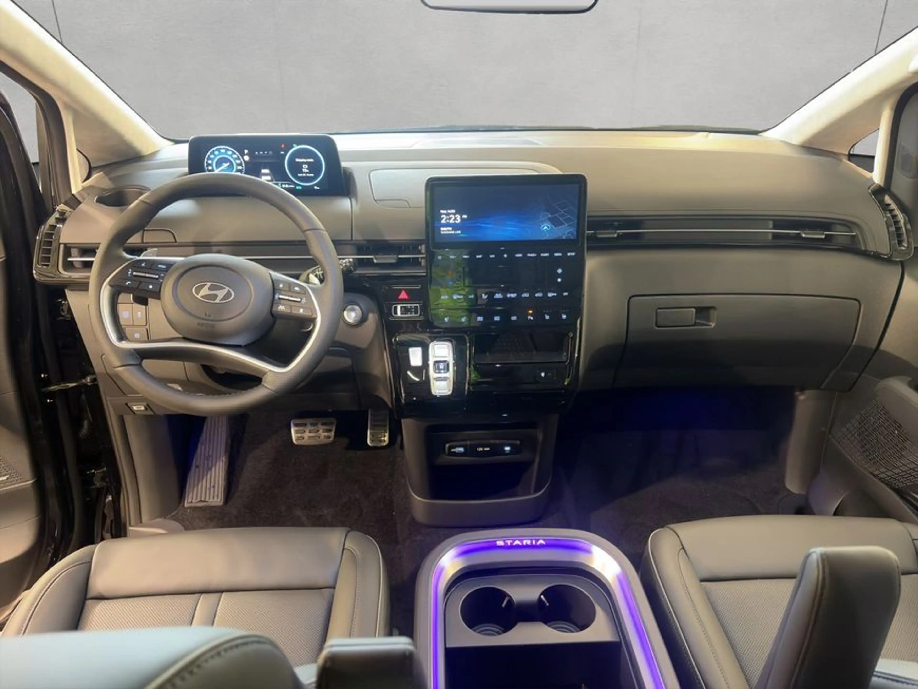 Hyundai STARIA STARIA 1.6 T-GDI HEV Signature 118 kW, 5-türig — photo 13