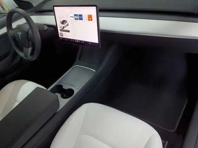 Tesla Model 3 view 9