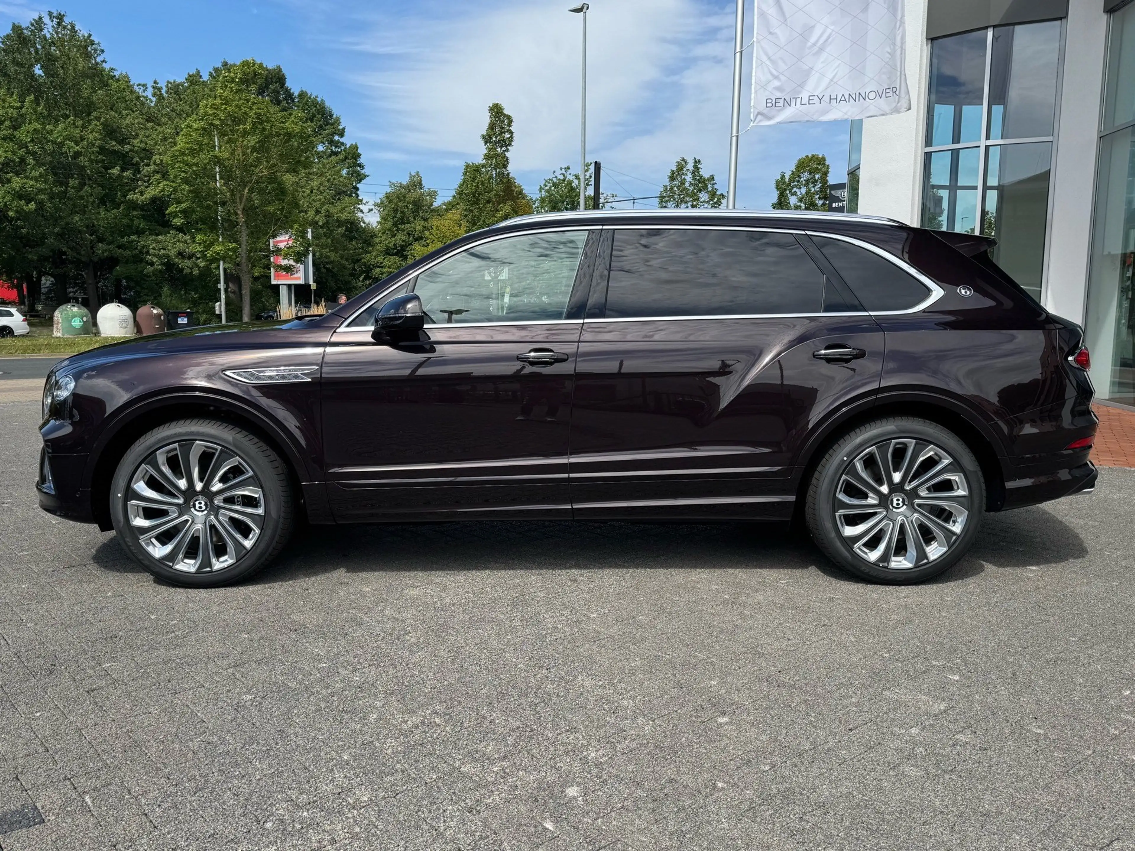 Bentley Bentayga V8 EWB Artenara Edition *AHVZ* — photo 5
