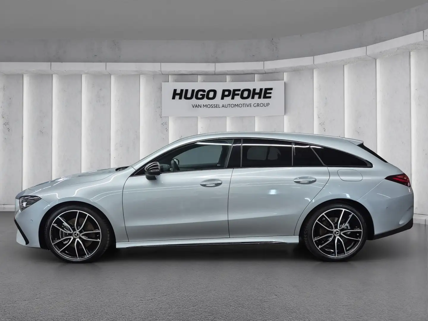 Mercedes-Benz CLA 200 Special Edition AMG Line Silber - 2