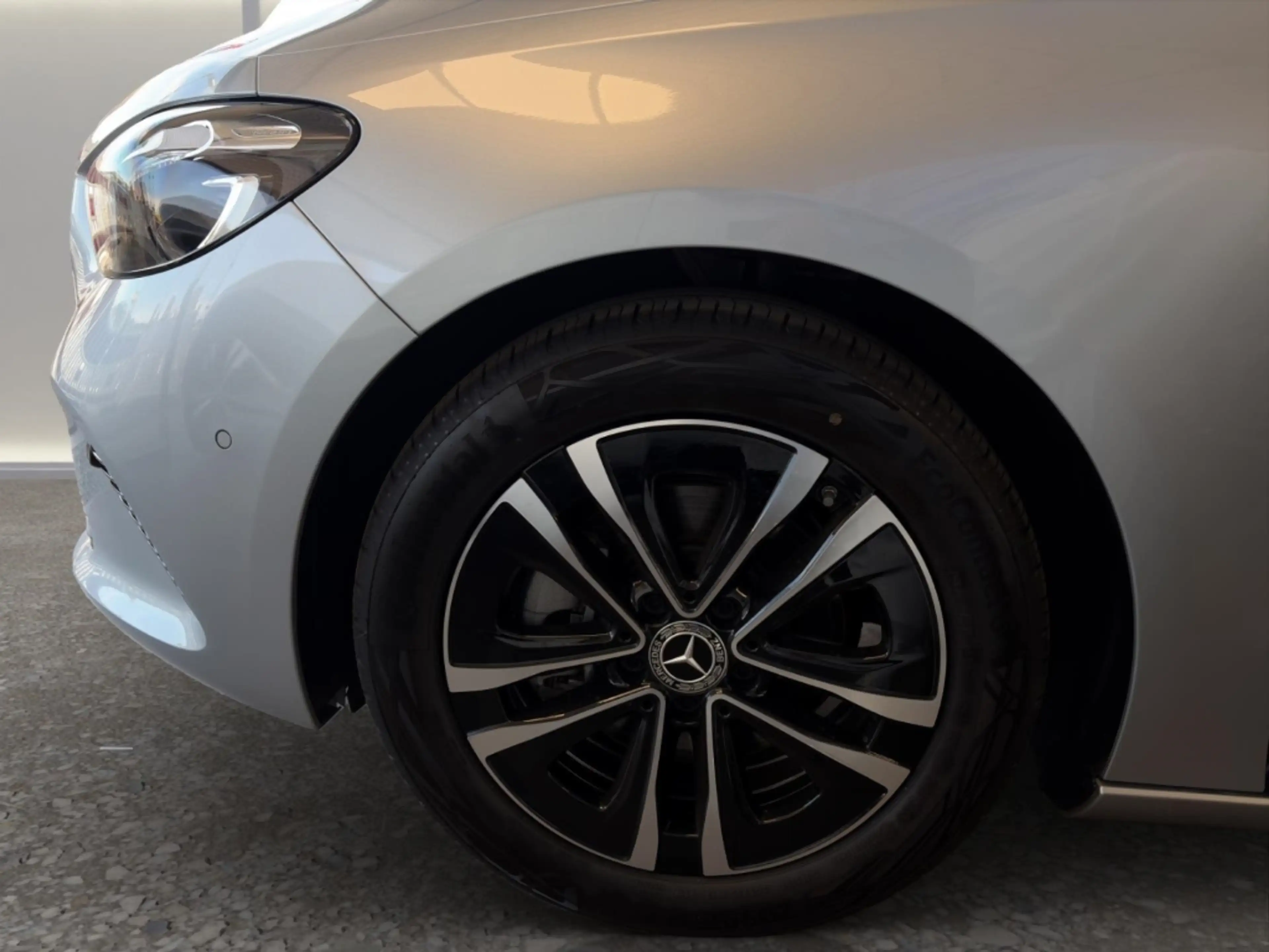 Mercedes-Benz B 200 Progressive Advanced Standhzg Winter Distr — photo 12
