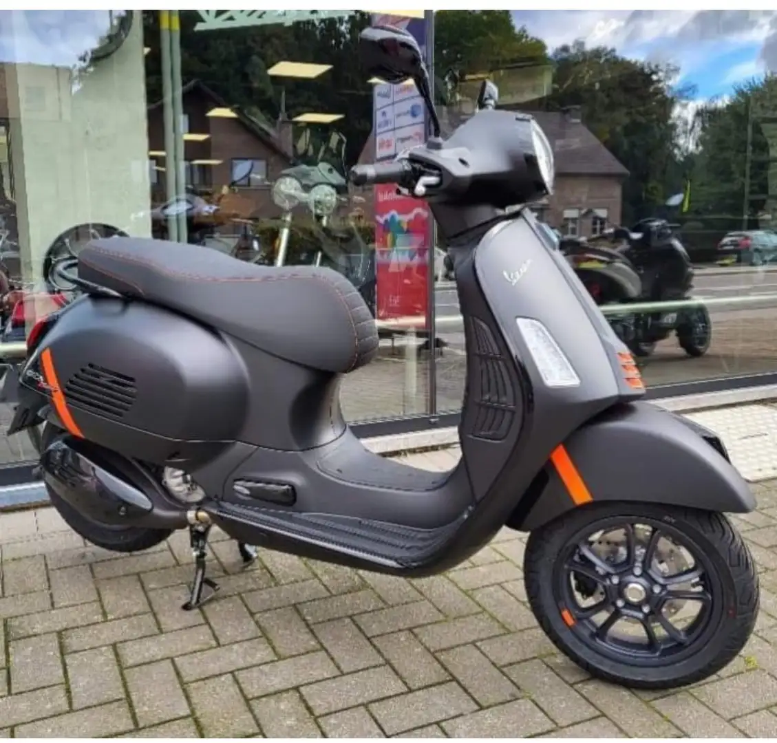 Vespa GTS Super Sport 300 GTS SPORT 300 Czarny - 2