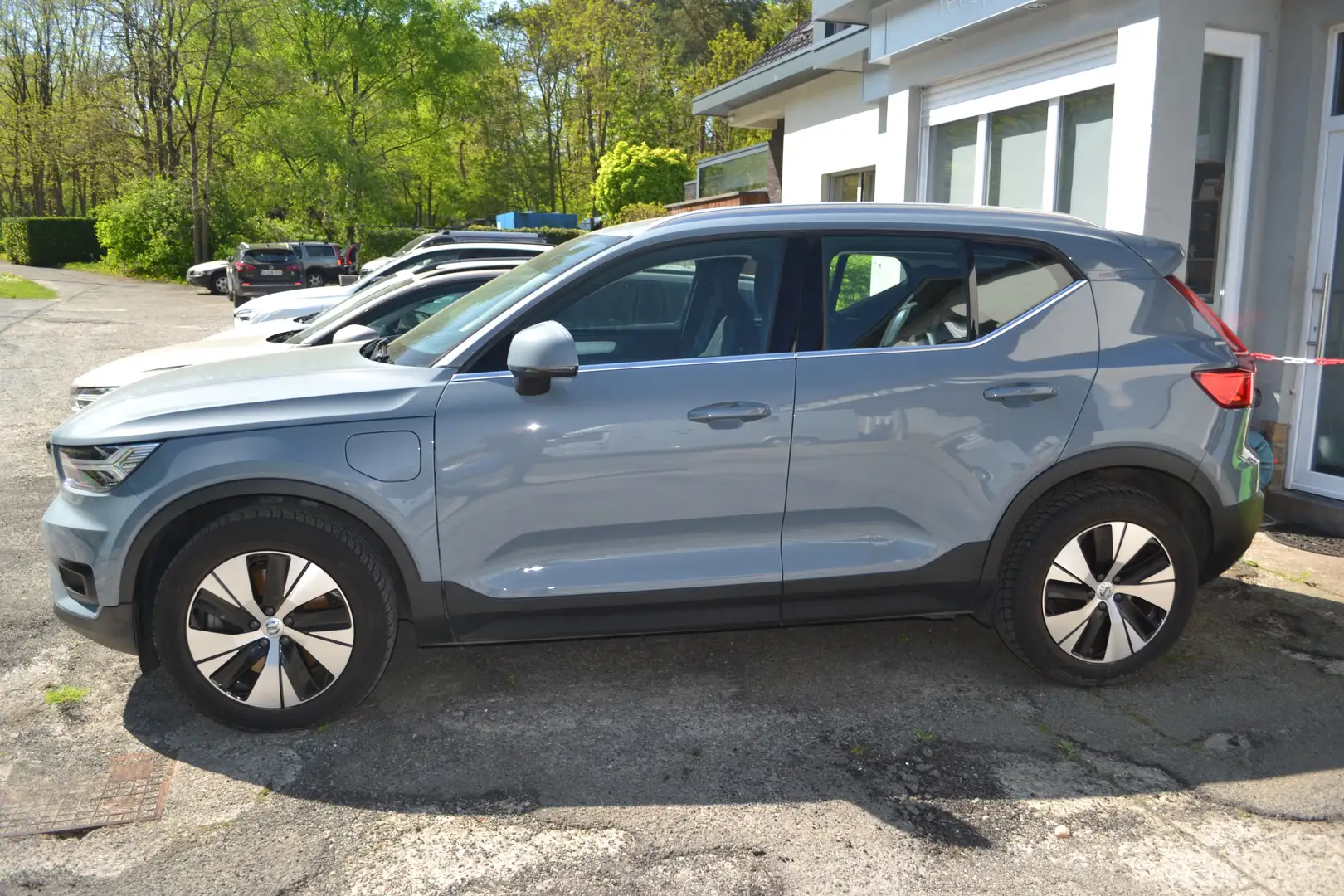 Volvo XC40 1.5 T4 PHEV Inscription Grijs - 2