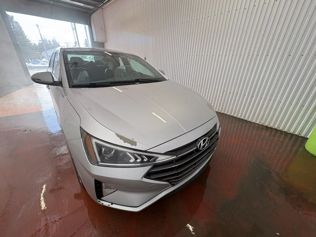 Hyundai ELANTRA снимка Hyundai ELANTRA