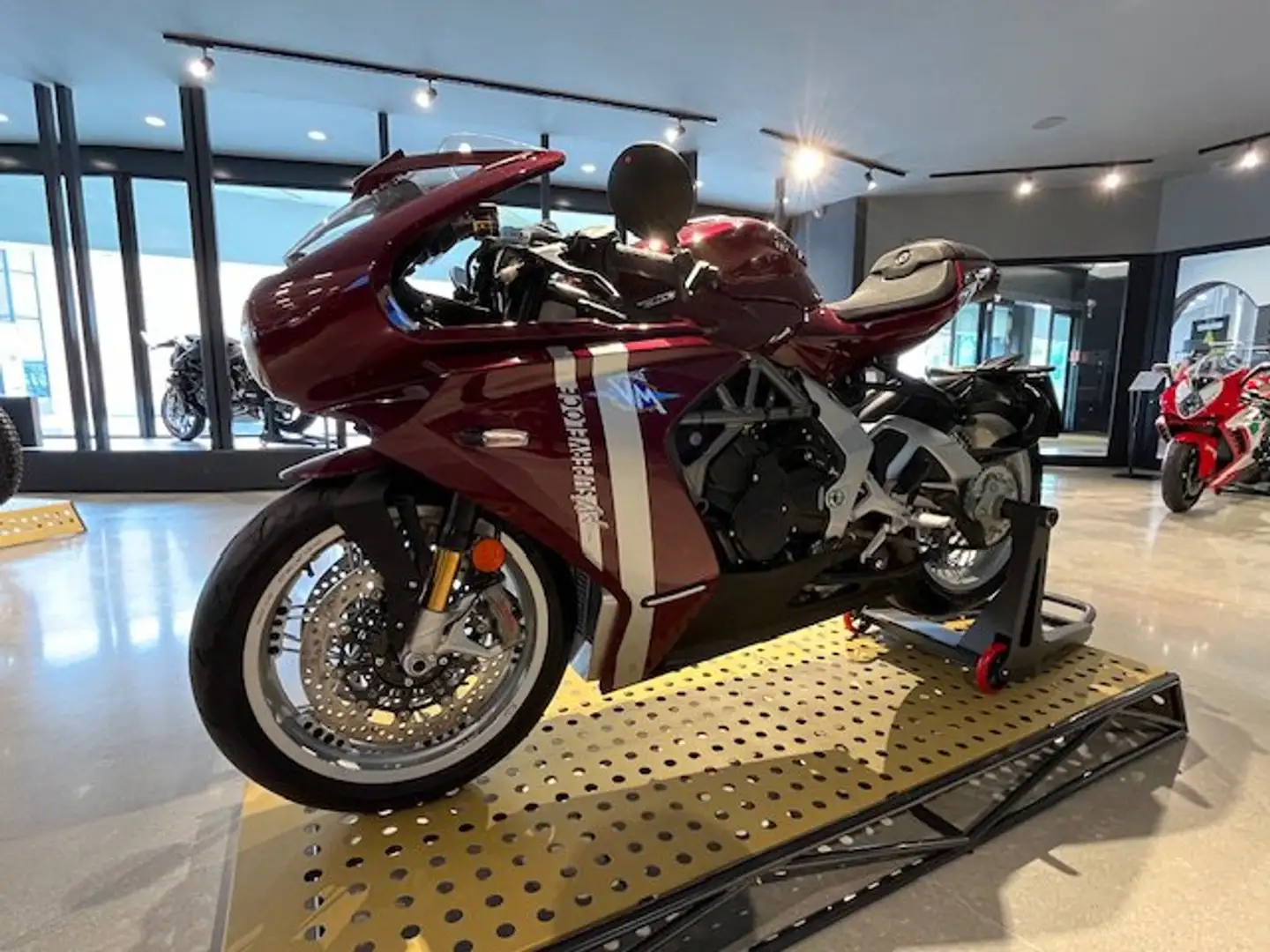 MV Agusta Superveloce 800 MV Agusta Superveloce 98 - 1
