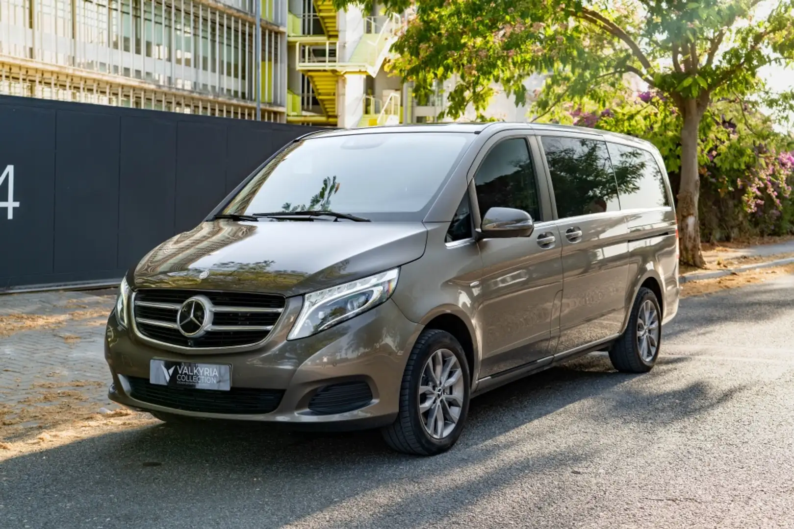 Mercedes-Benz V 250 250d Compacto Avantgarde 7GT Grau - 1