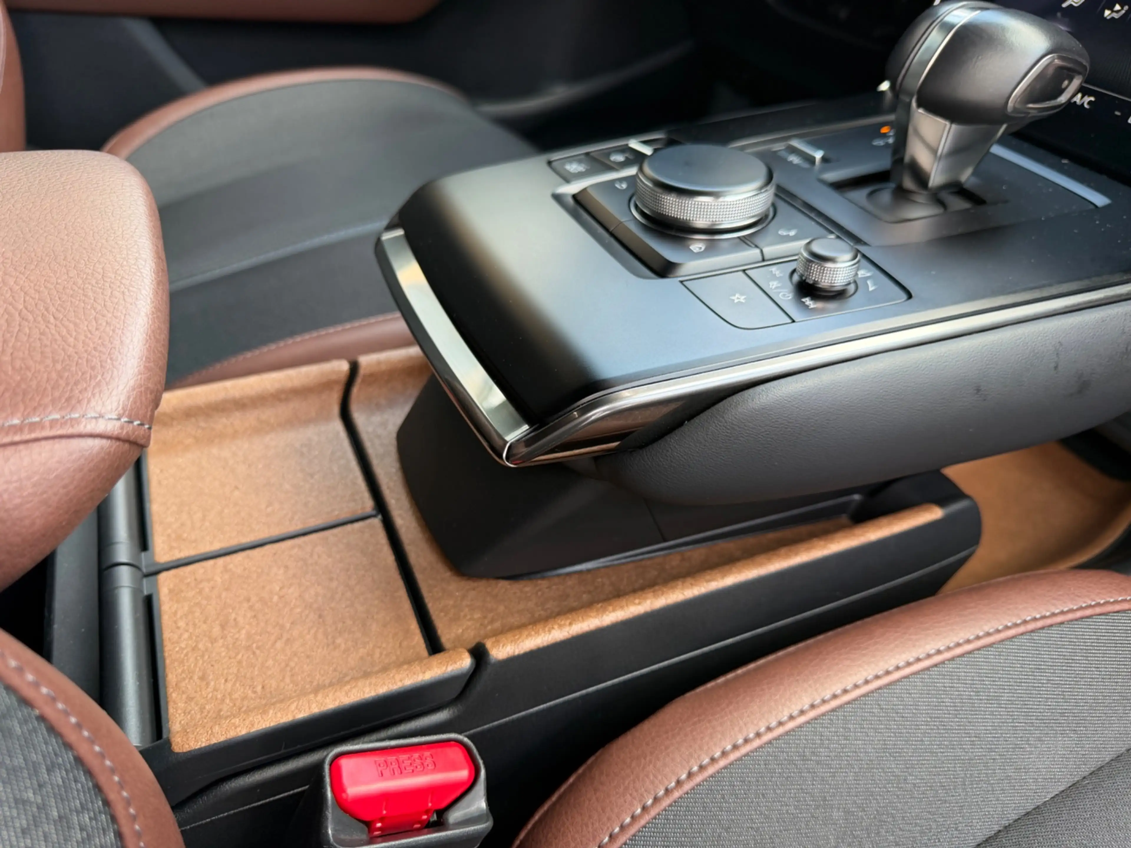 Mazda MX-30 E-SkyActiv R-EV 170 Advantage, NAP — photo 20