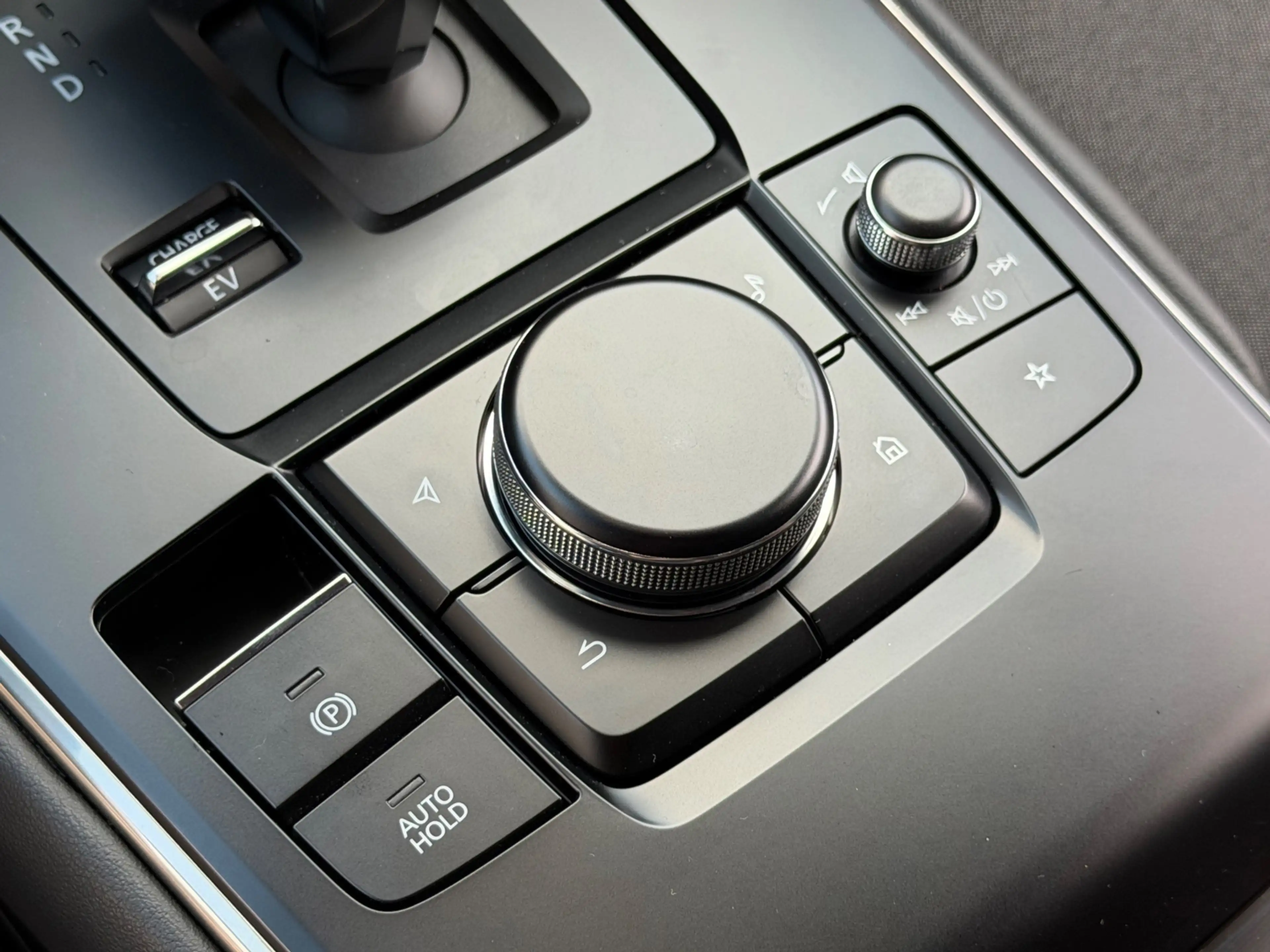 Mazda MX-30 E-SkyActiv R-EV 170 Advantage, NAP — photo 49