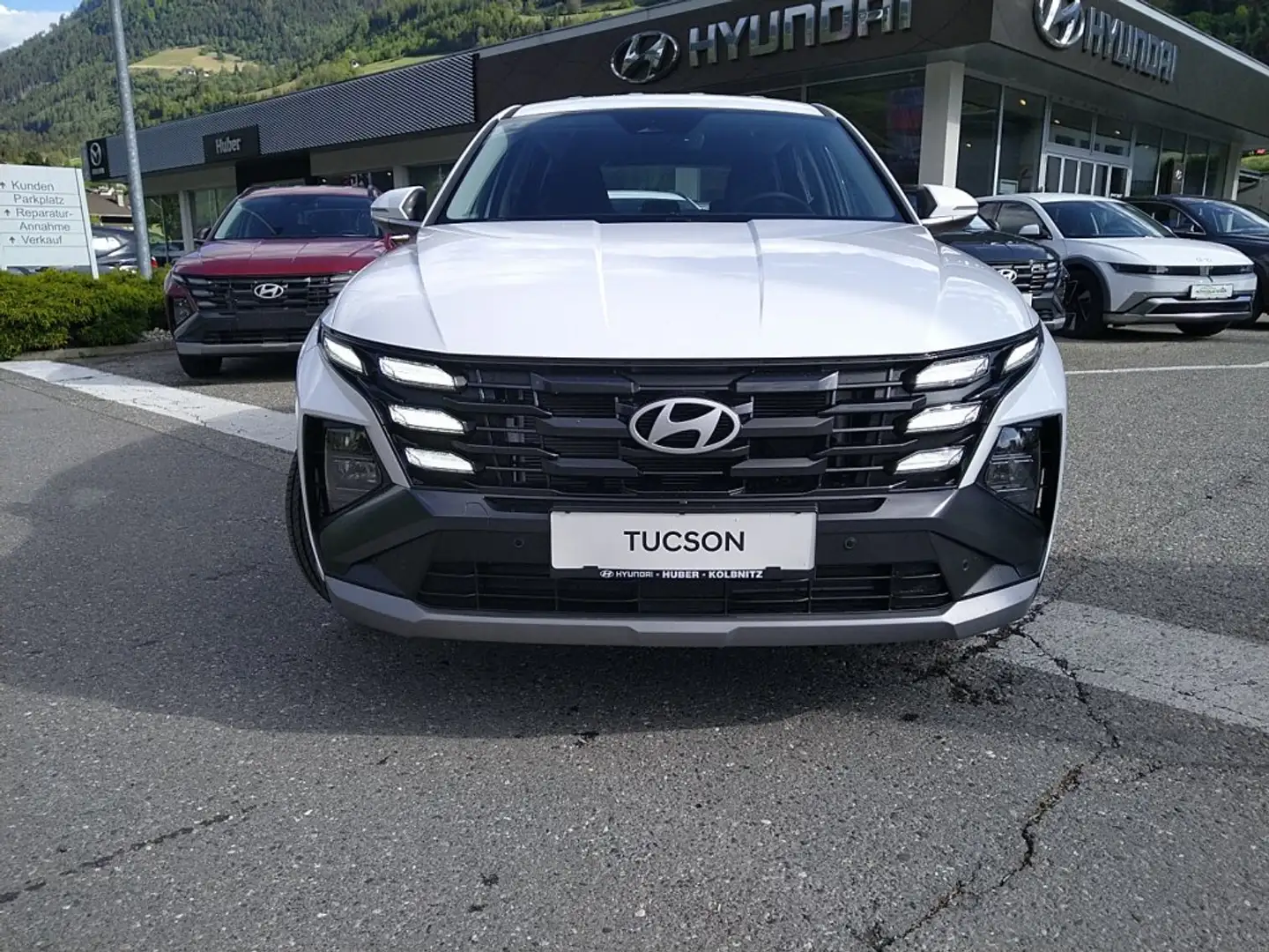 Hyundai TUCSON NX4 Smart Line 1,6 T-GDi HEV 4WD Winterpaket Weiß - 2
