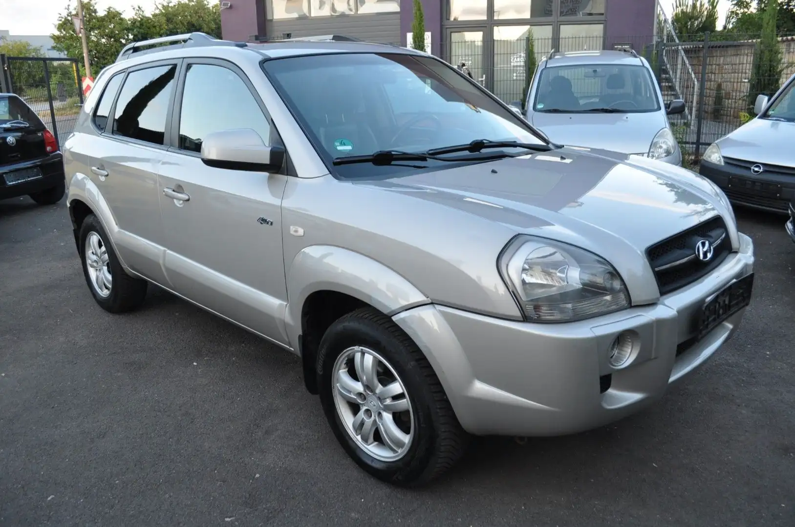 Hyundai TUCSON 2.0 CRDi 4X4 GLS Champion 1. HAND Argent - 1