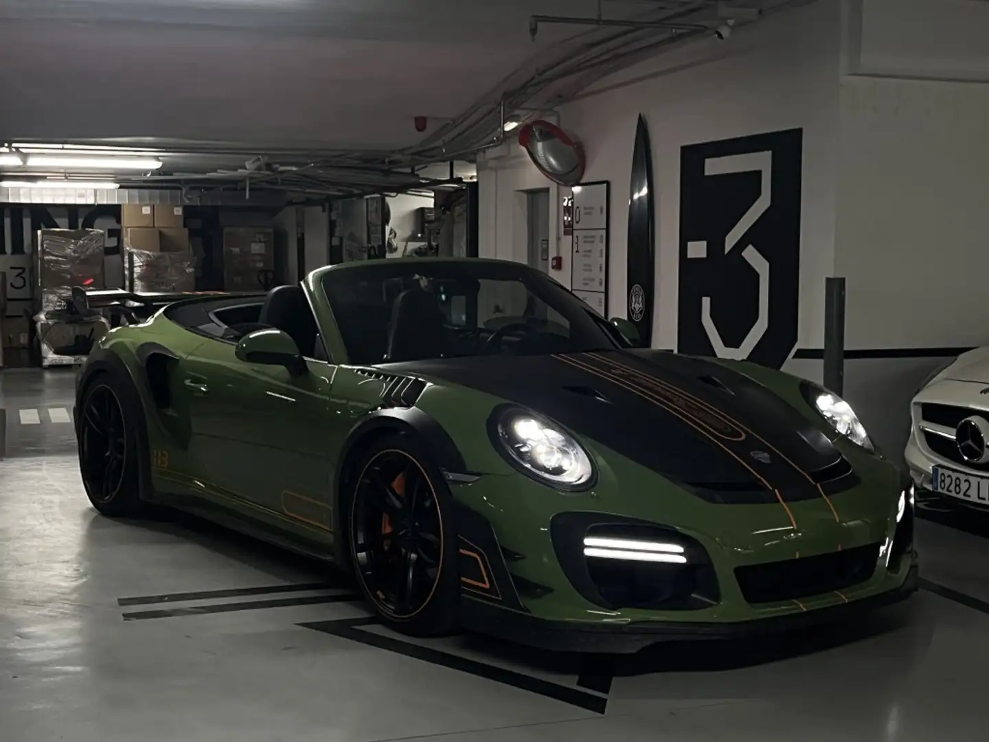 Porsche 991 Turbo S Cabriolet PDK Verde - 1