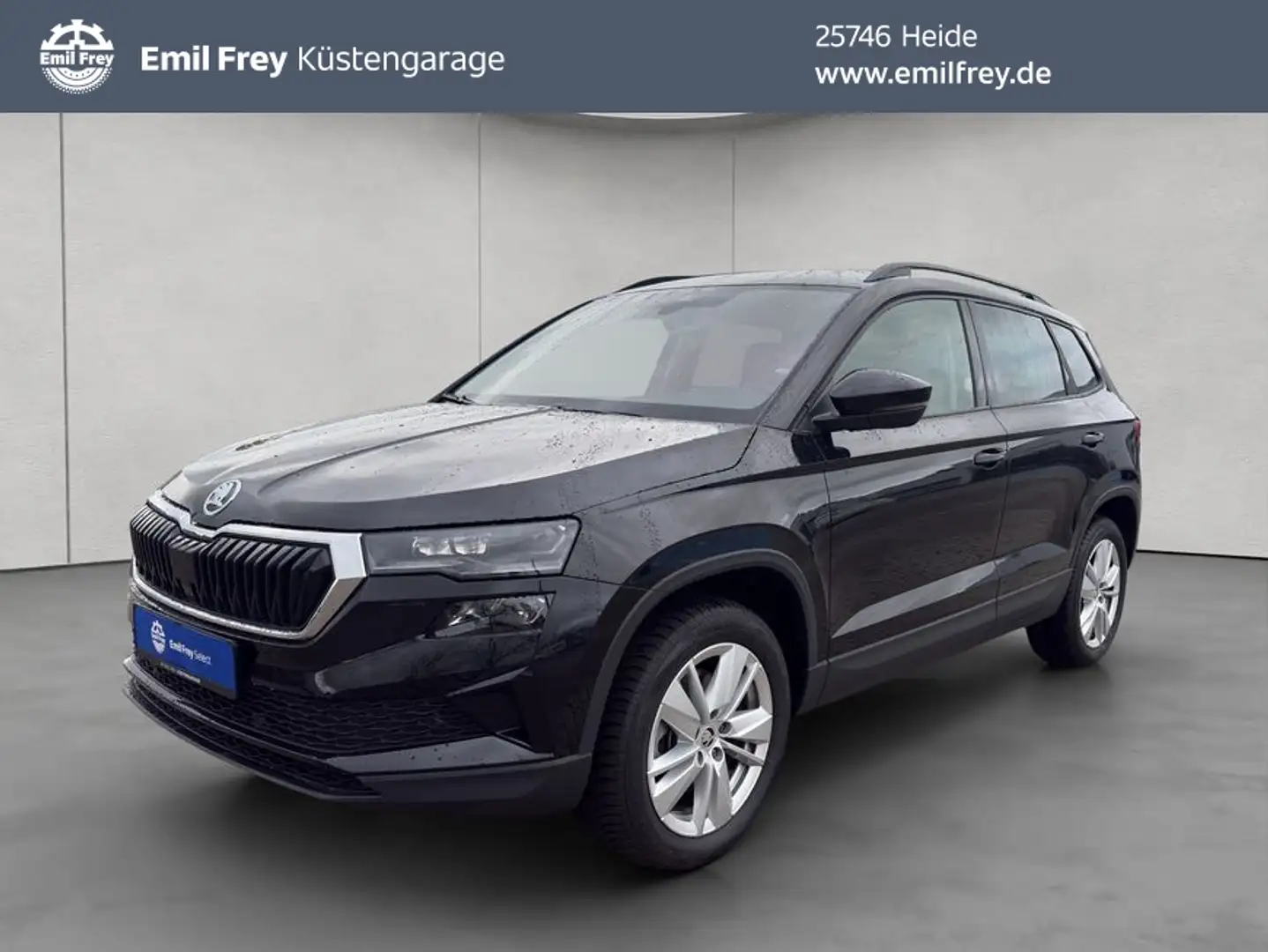 Skoda Karoq Selection 1.5l TSI DSG AHK ACC NAVI SHZ LE Zwart - 1