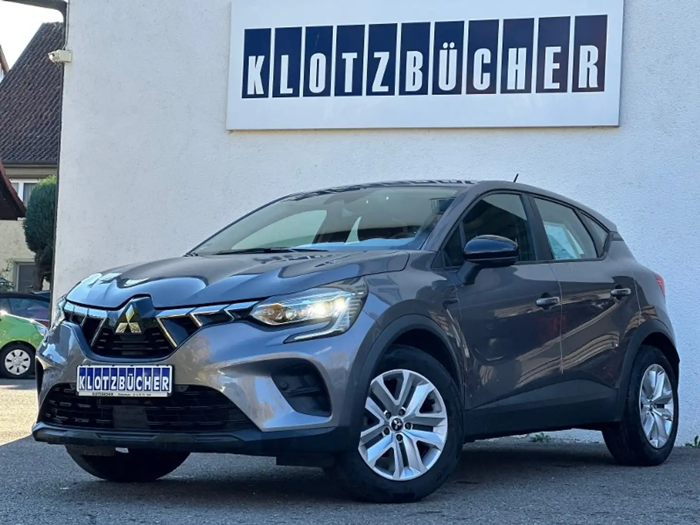 Mitsubishi ASX BASIS 1.0 T-Benziner 6-Gang Gris - 1