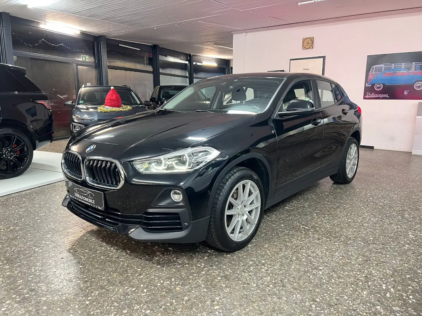 BMW X2 sDrive18d Advantage LED*Navi*AHK*VZErkennung Schwarz - 1