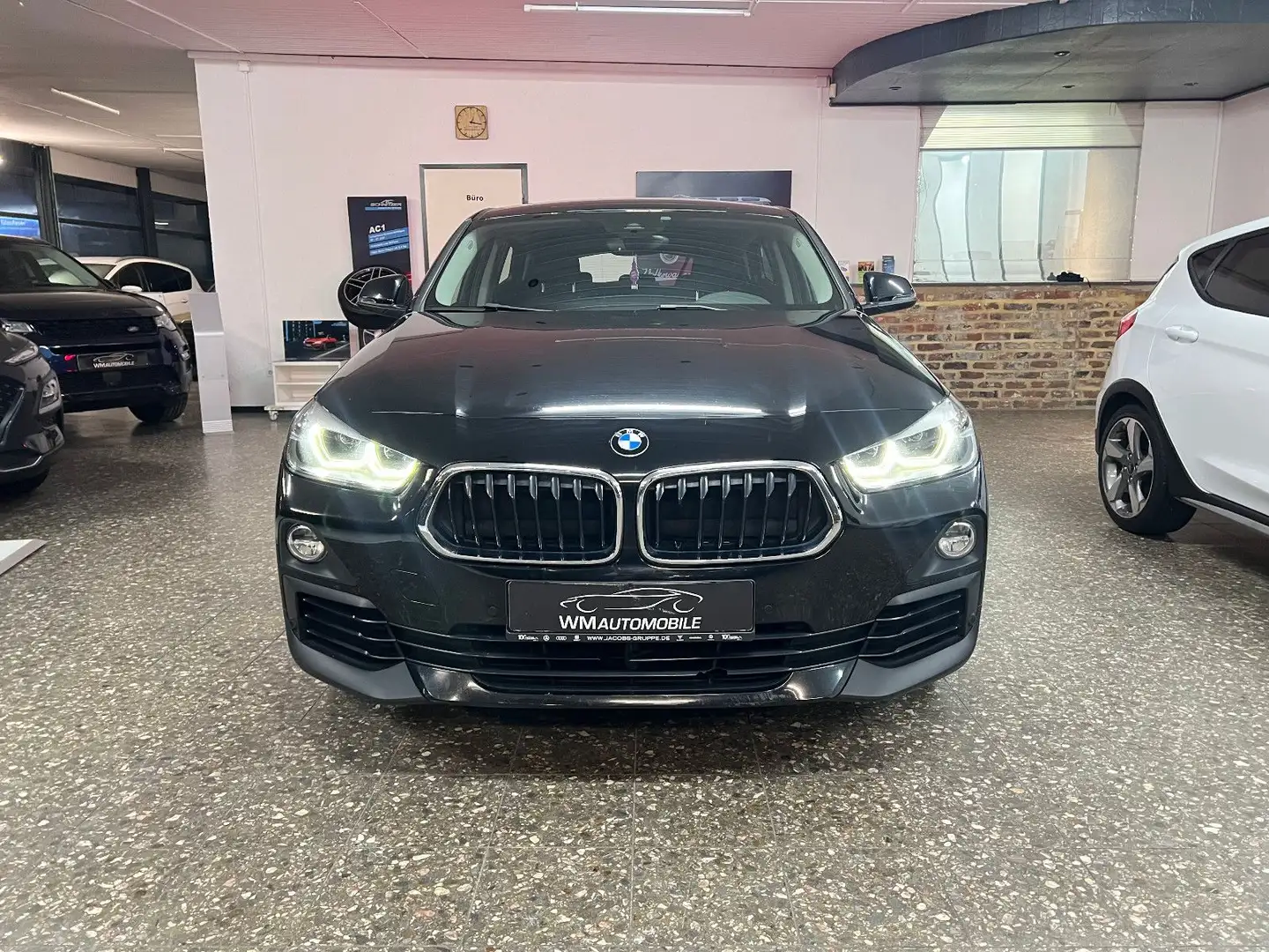 BMW X2 sDrive18d Advantage LED*Navi*AHK*VZErkennung Schwarz - 2