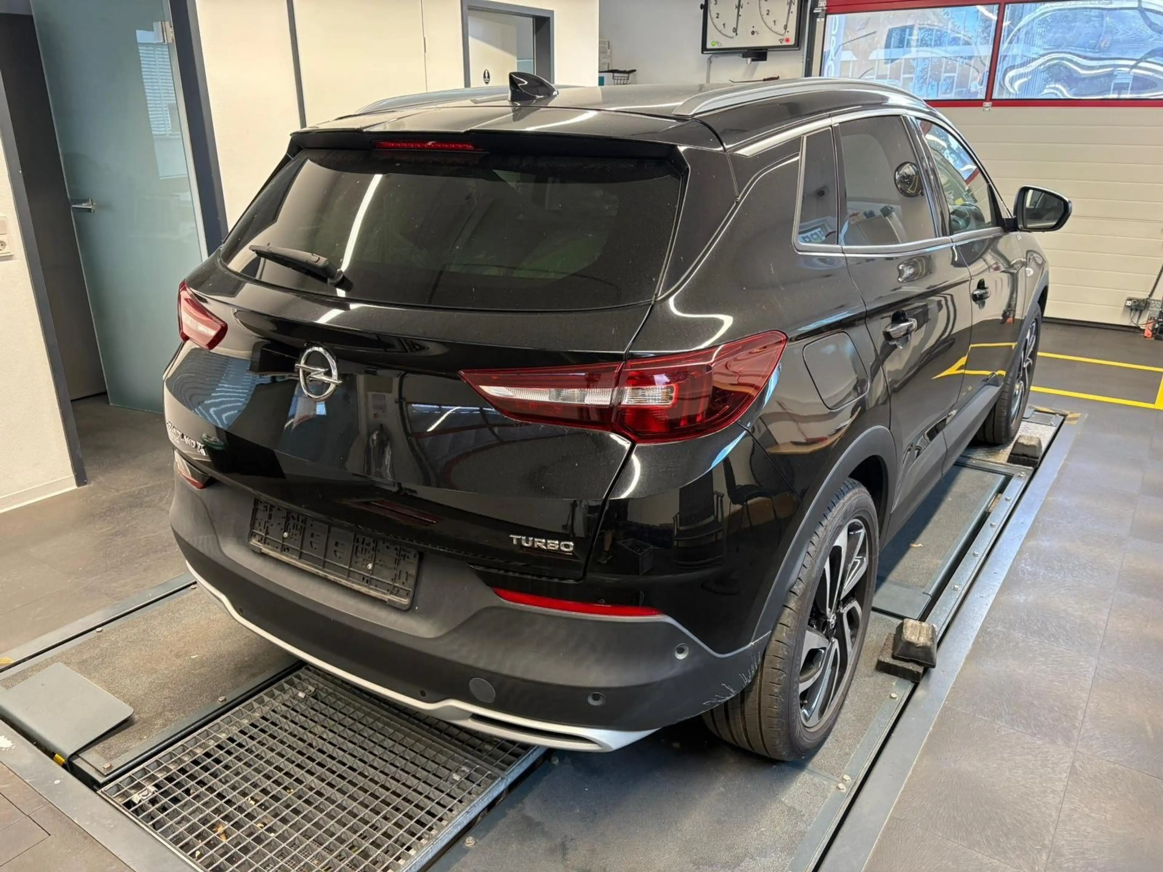 Opel Grandland X Grandland 1.2 Turbo Ultimate/SITZBELÜFTUNG/360°K — photo 2