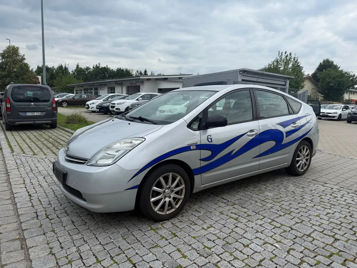 Toyota Prius Sol - TÜV 03.2026. - Kamera - Navi - Gris - 1
