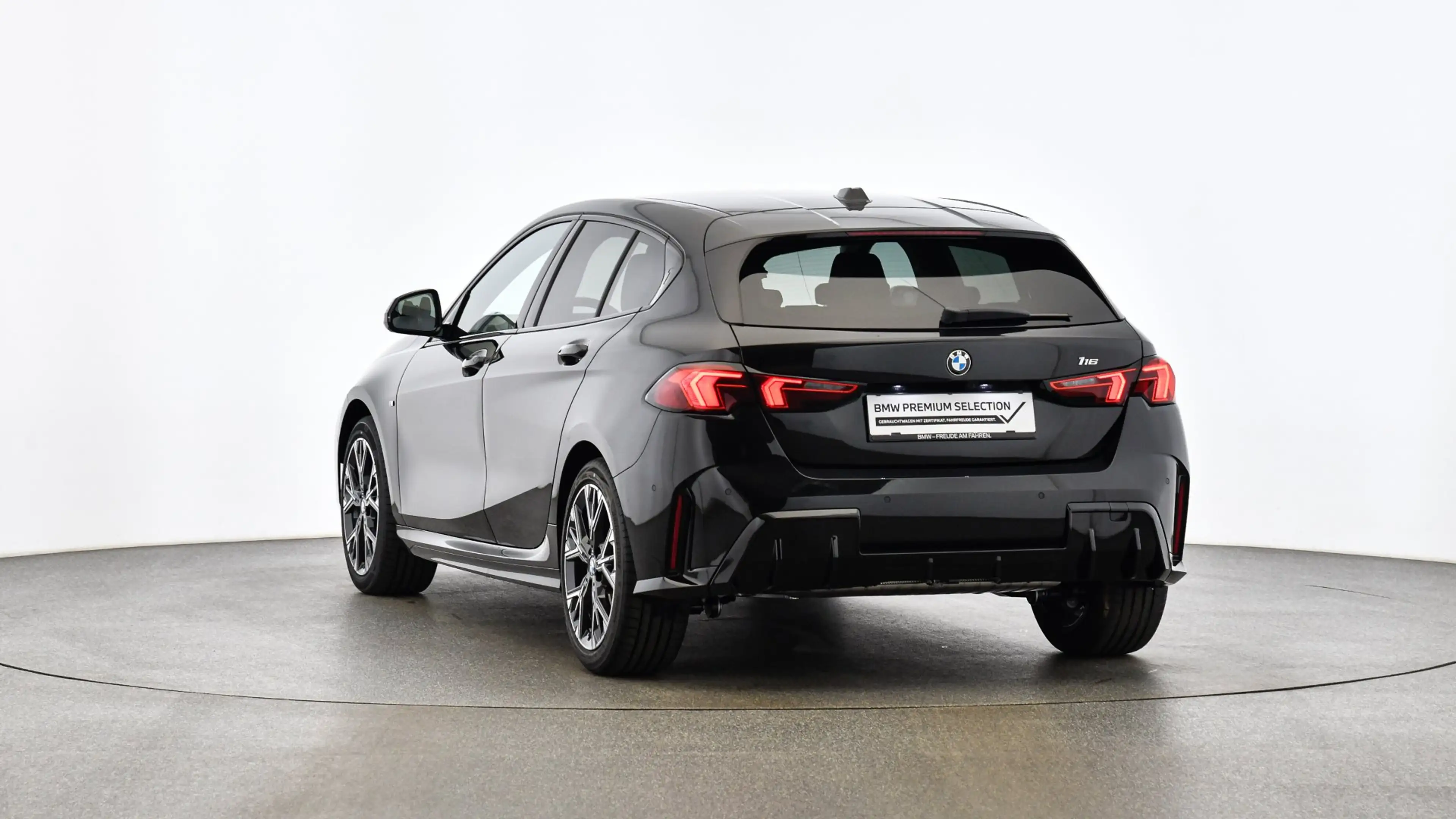 BMW 116 i — photo 3