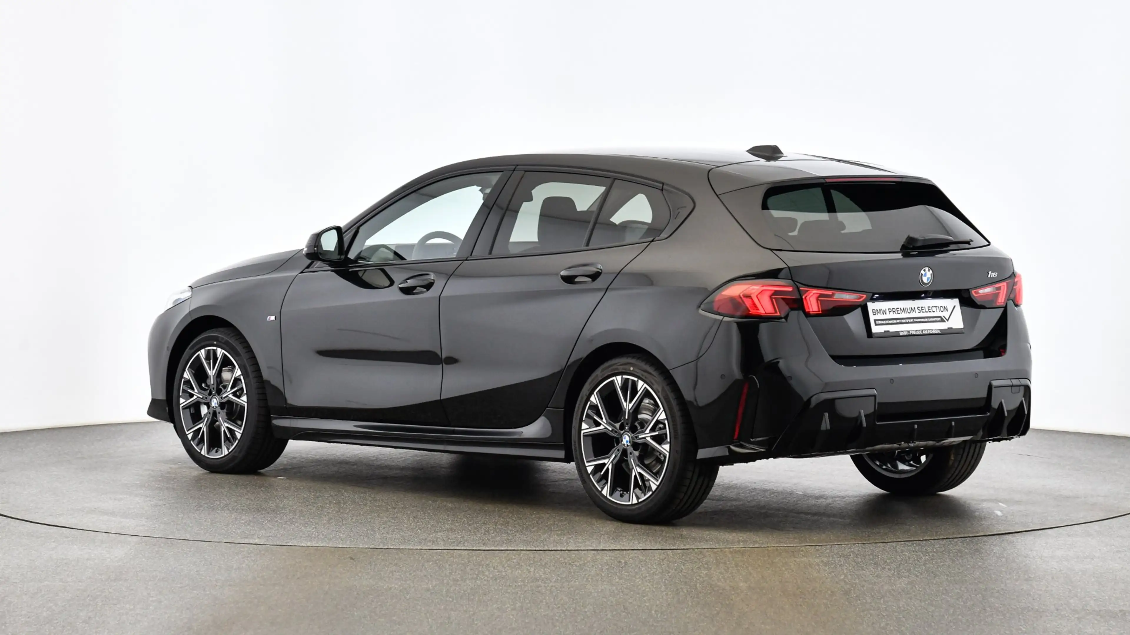BMW 116 i — photo 4