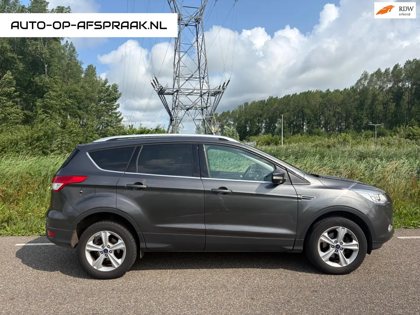 Ford Kuga 1.5 Titanium PDC Keyless Stoelverwarm Grijs - 1
