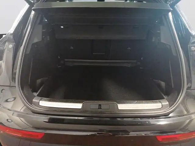 DS Automobiles DS 7 view 9
